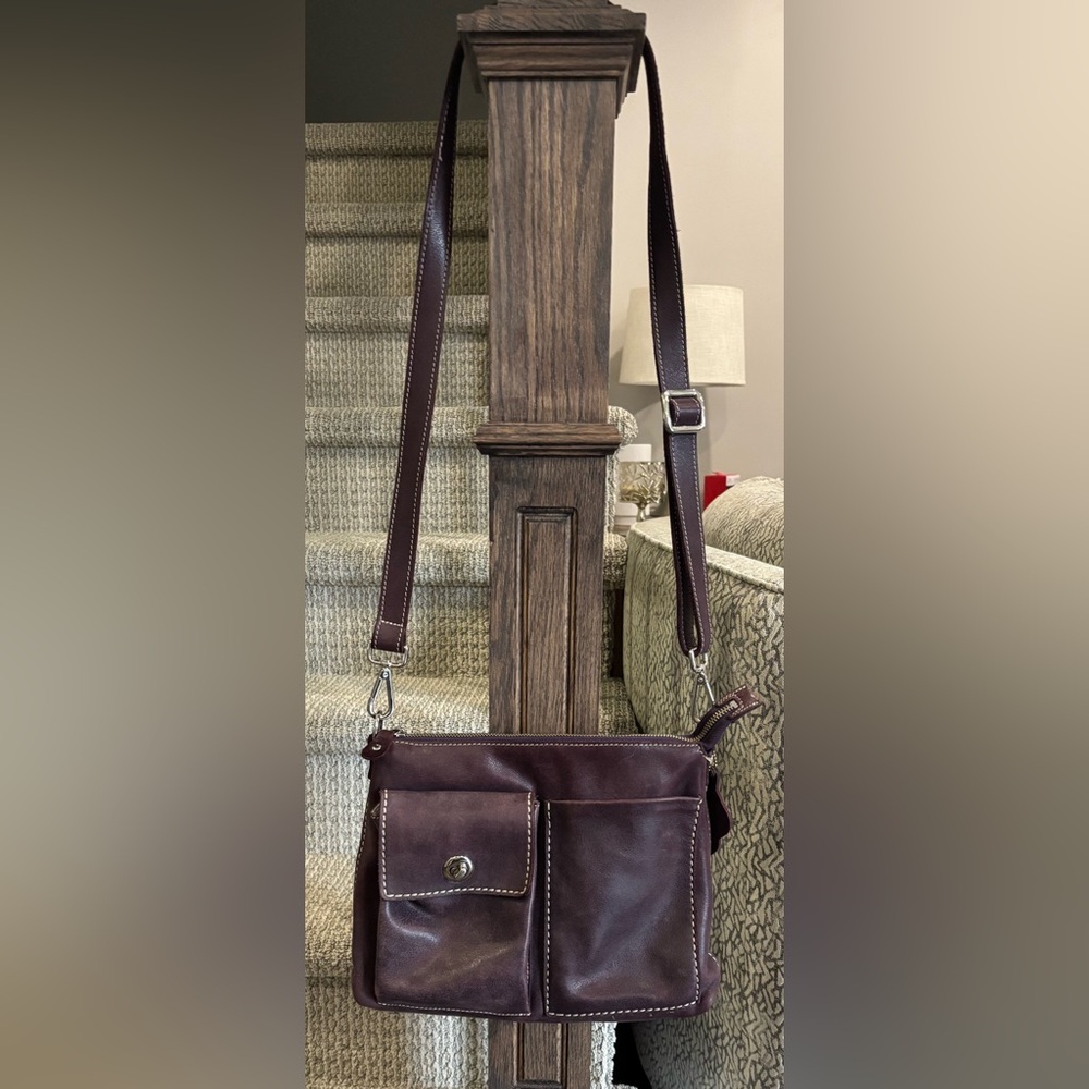 Elegant Purple Leather Crossbody Bag